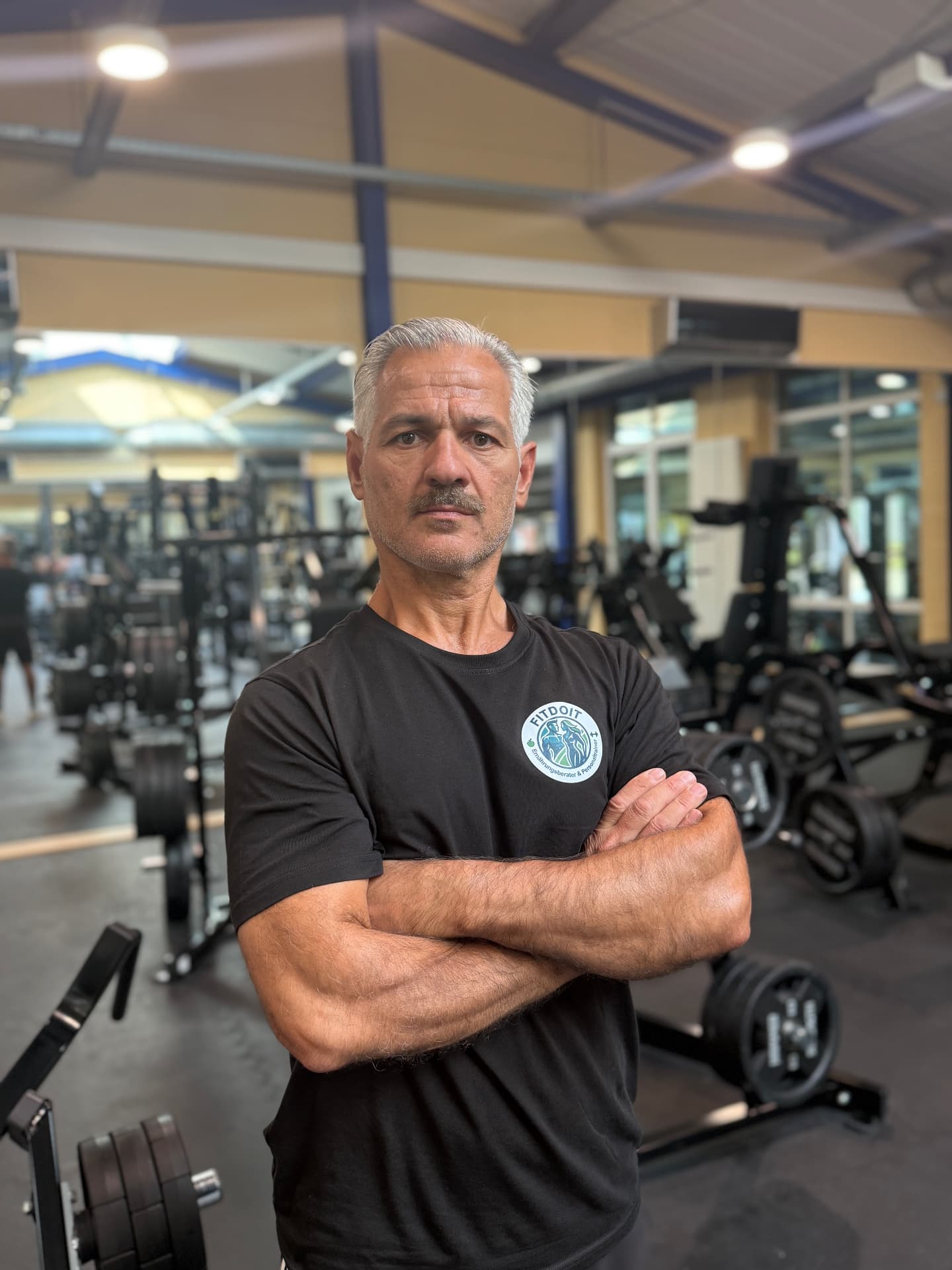 Ercan Özgül, Personal Trainer und Ernährungsberater — Thema Rückentraining